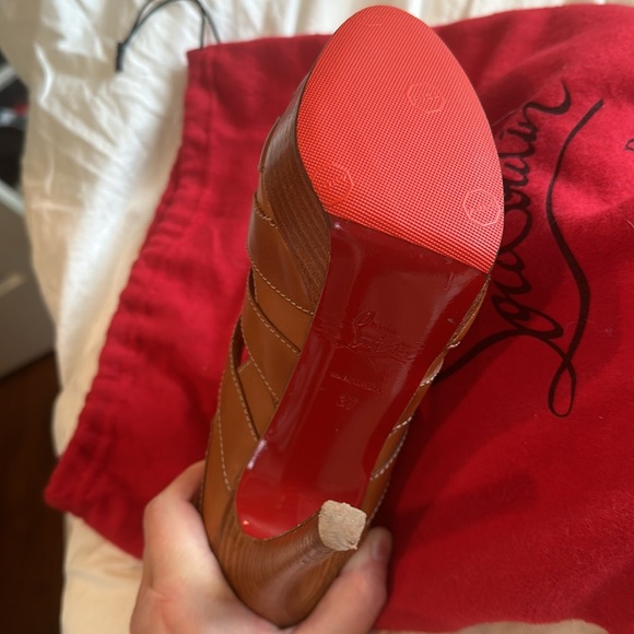 Authentic Christian Louboutin Pique Crie 140 Strappy Tan Ankle Booties size 37 - Picture 4 of 10